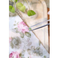 0.46 Ct. Bi Color Sapphire from Madagascar Life Style