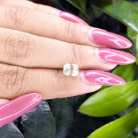 2.11 Ct. White Sapphire from Ceylon (Sri Lanka) Life Style