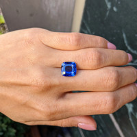 6.01 Ct. Blue Sapphire from Ceylon (Sri Lanka) Life Style