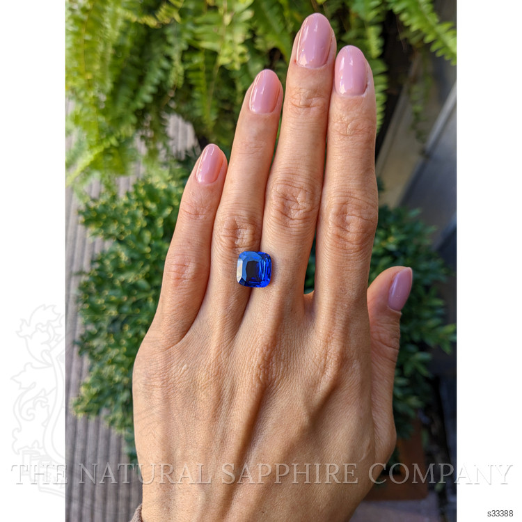 6.01 Ct. Blue Sapphire from Ceylon (Sri Lanka)
