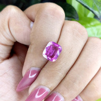 4.03 Ct. Purple Sapphire from Madagascar Life Style