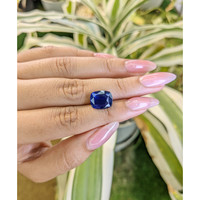 5.86 Ct. Blue Sapphire from Ceylon (Sri Lanka) Life Style