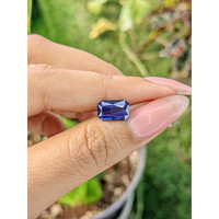 3.03 Ct. Blue Sapphire from Ceylon (Sri Lanka) Life Style