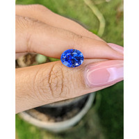 3.24 Ct. Blue Sapphire from Ceylon (Sri Lanka) Life Style
