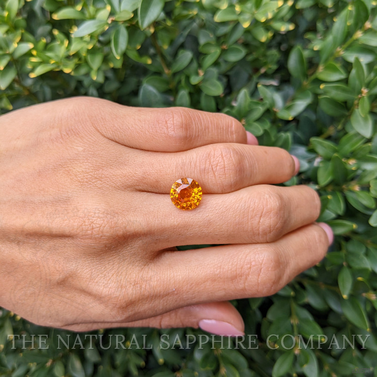 4.50 Ct. Orange Sapphire from Ceylon (Sri Lanka)