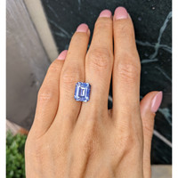 5.47 Ct. Blue Sapphire from Ceylon (Sri Lanka) Life Style