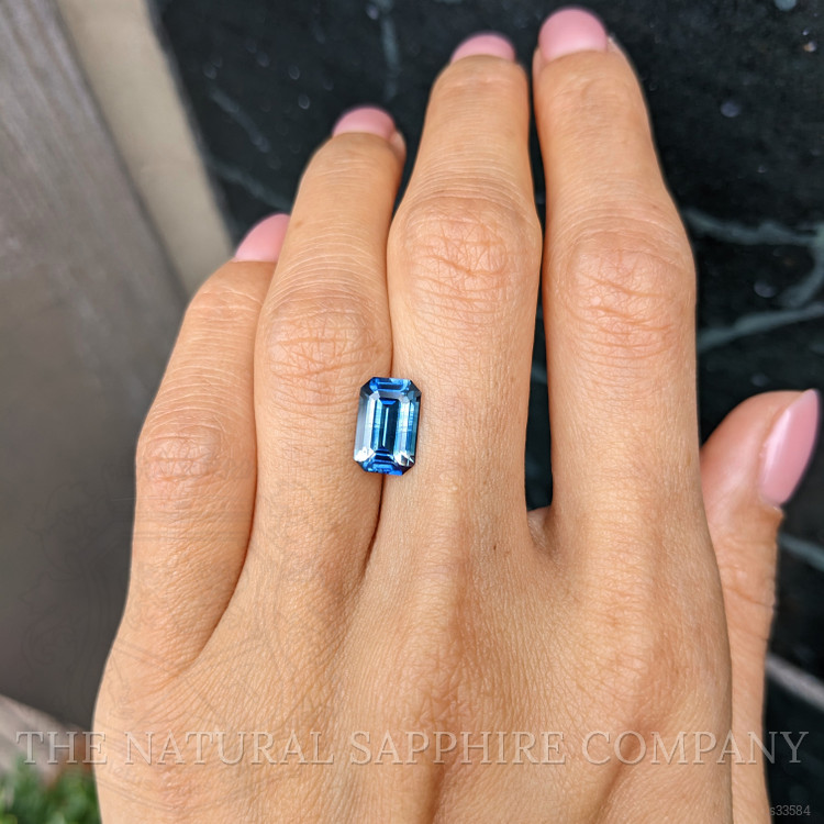 2.93 Ct. Greenish Blue Sapphire from Ceylon (Sri Lanka)