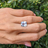 4.36 Ct. Blue Sapphire from Ceylon (Sri Lanka) Life Style