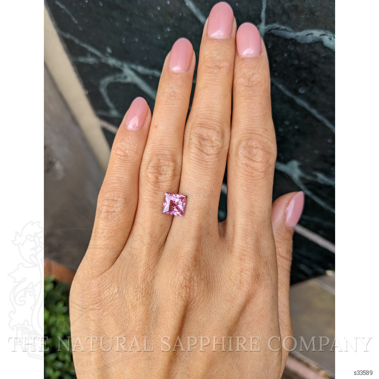 2.53 Ct. Pink Sapphire from Ceylon (Sri Lanka)