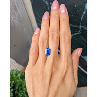 3.48 Ct. Blue Sapphire from Ceylon (Sri Lanka) Life Style