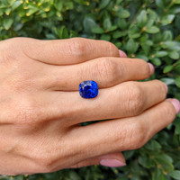 4.50 Ct. Blue Sapphire from Ceylon (Sri Lanka) Life Style