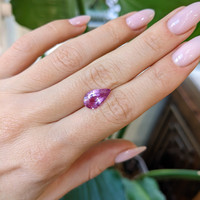 4.02 Ct. Pink Sapphire from Ceylon (Sri Lanka) Life Style