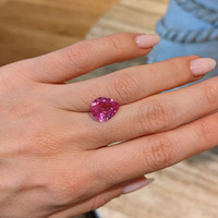 4.25 Ct. Purplish Pink Sapphire from Ceylon (Sri Lanka) Life Style