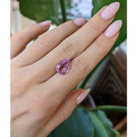 4.56 Ct. Purplish Pink Sapphire from Ceylon (Sri Lanka) Life Style