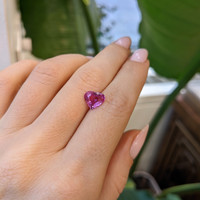 2.03 Ct. Pink Sapphire from Ceylon (Sri Lanka) Life Style