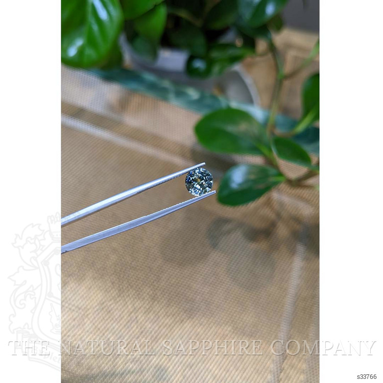 2.10 Ct. Bi Color Sapphire from Ceylon (Sri Lanka)