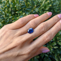 4.23 Ct. Blue Sapphire from Ceylon (Sri Lanka) Life Style