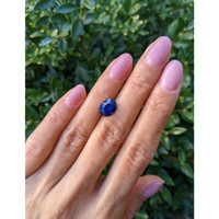 3.12 Ct. Blue Sapphire from Ceylon (Sri Lanka) Life Style