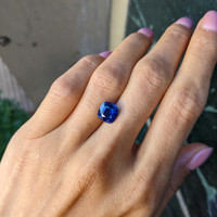 3.00 Ct. Blue Sapphire from Ceylon (Sri Lanka) Life Style