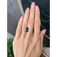 4.02 Ct. Greenish Blue Sapphire from Ceylon (Sri Lanka) Life Style