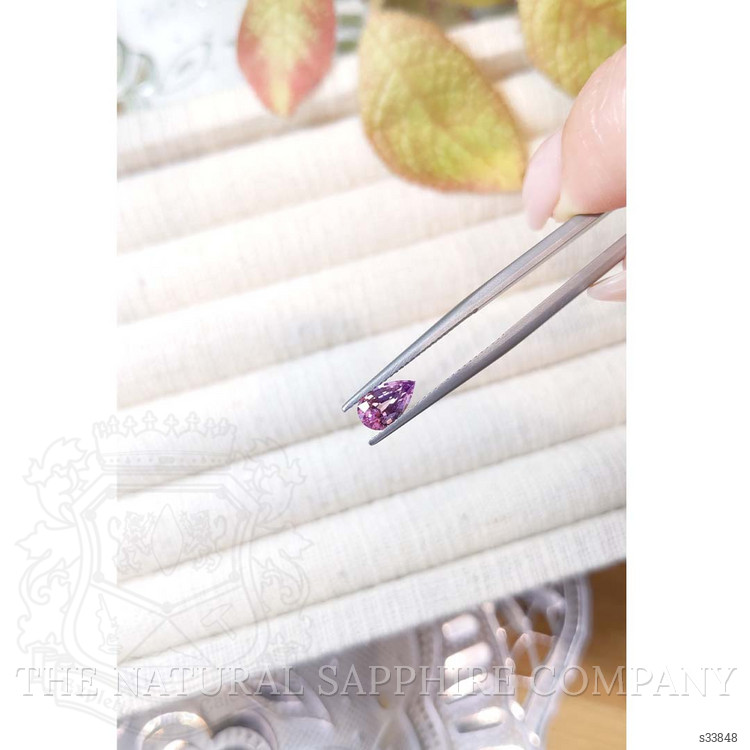 0.90 Ct. Pink Sapphire from Ceylon (Sri Lanka)
