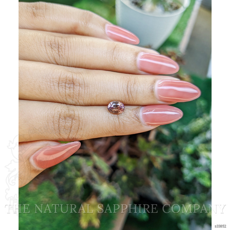 1.28 Ct. Bi Color Sapphire from Ceylon (Sri Lanka)