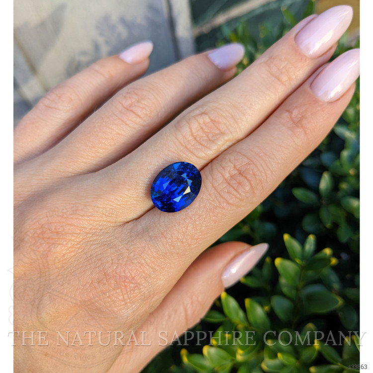 9.90 Ct. Blue Sapphire from Ceylon (Sri Lanka)