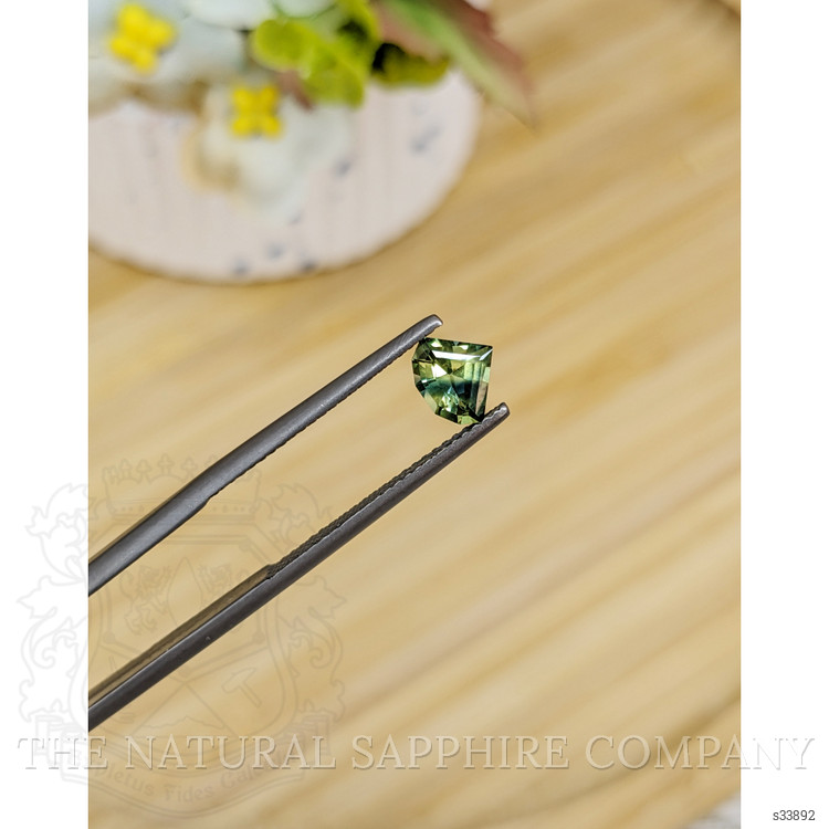 0.85 Ct. Bi Color Sapphire from Madagascar