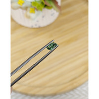 0.90 Ct. Green Sapphire from Madagascar Life Style