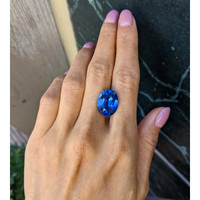 14.15 Ct. Blue Sapphire from Ceylon (Sri Lanka) Life Style