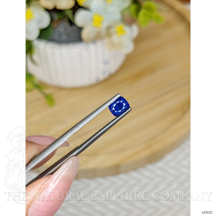 1.09 Ct. Blue Sapphire from Ceylon (Sri Lanka)