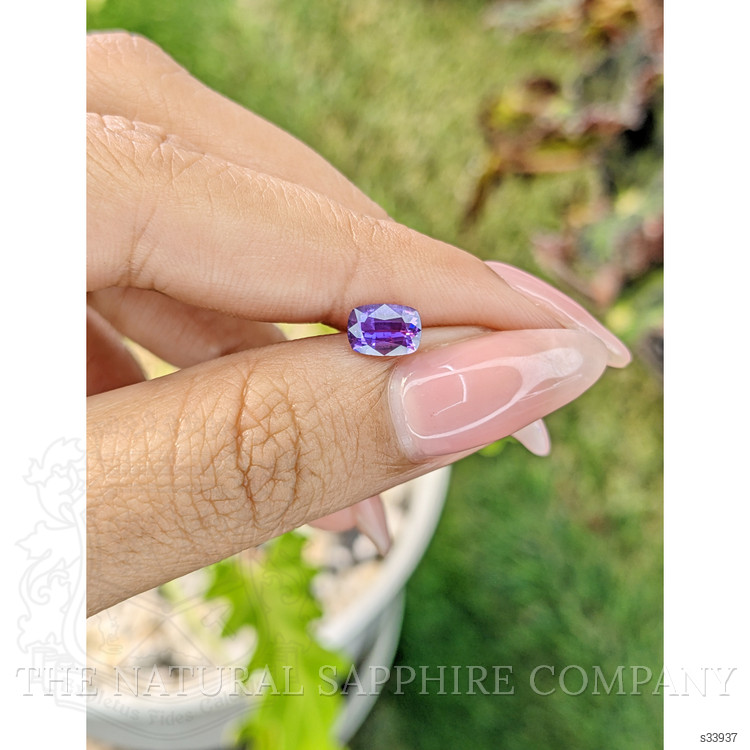 1.03 Ct. Pinkish Purple Sapphire from Ceylon (Sri Lanka)