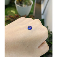 1.21 Ct. Blue Sapphire from Ceylon (Sri Lanka) Life Style