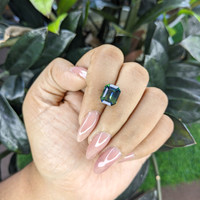 5.52 Ct. Bi Color Sapphire from Madagascar Life Style