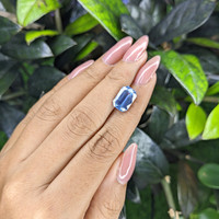 5.30 Ct. Blue Sapphire from Ceylon (Sri Lanka) Life Style