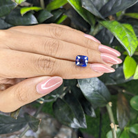 5.04 Ct. Blue Sapphire from Ceylon (Sri Lanka) Life Style