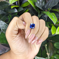 5.04 Ct. Blue Sapphire from Ceylon (Sri Lanka) Life Style