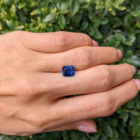 2.70 Ct. Blue Sapphire from Ceylon (Sri Lanka) Life Style