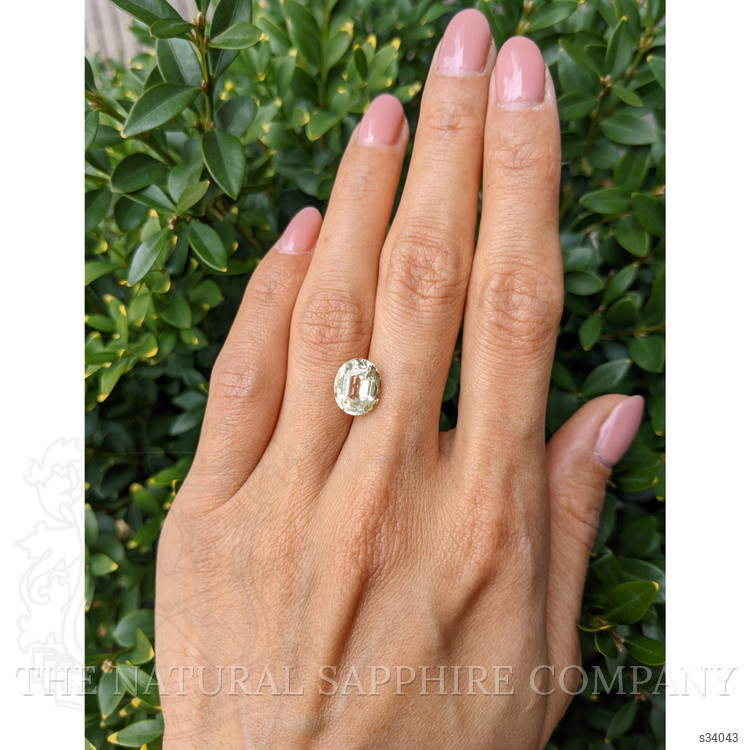 4.08 Ct. Yellow Sapphire from Ceylon (Sri Lanka)