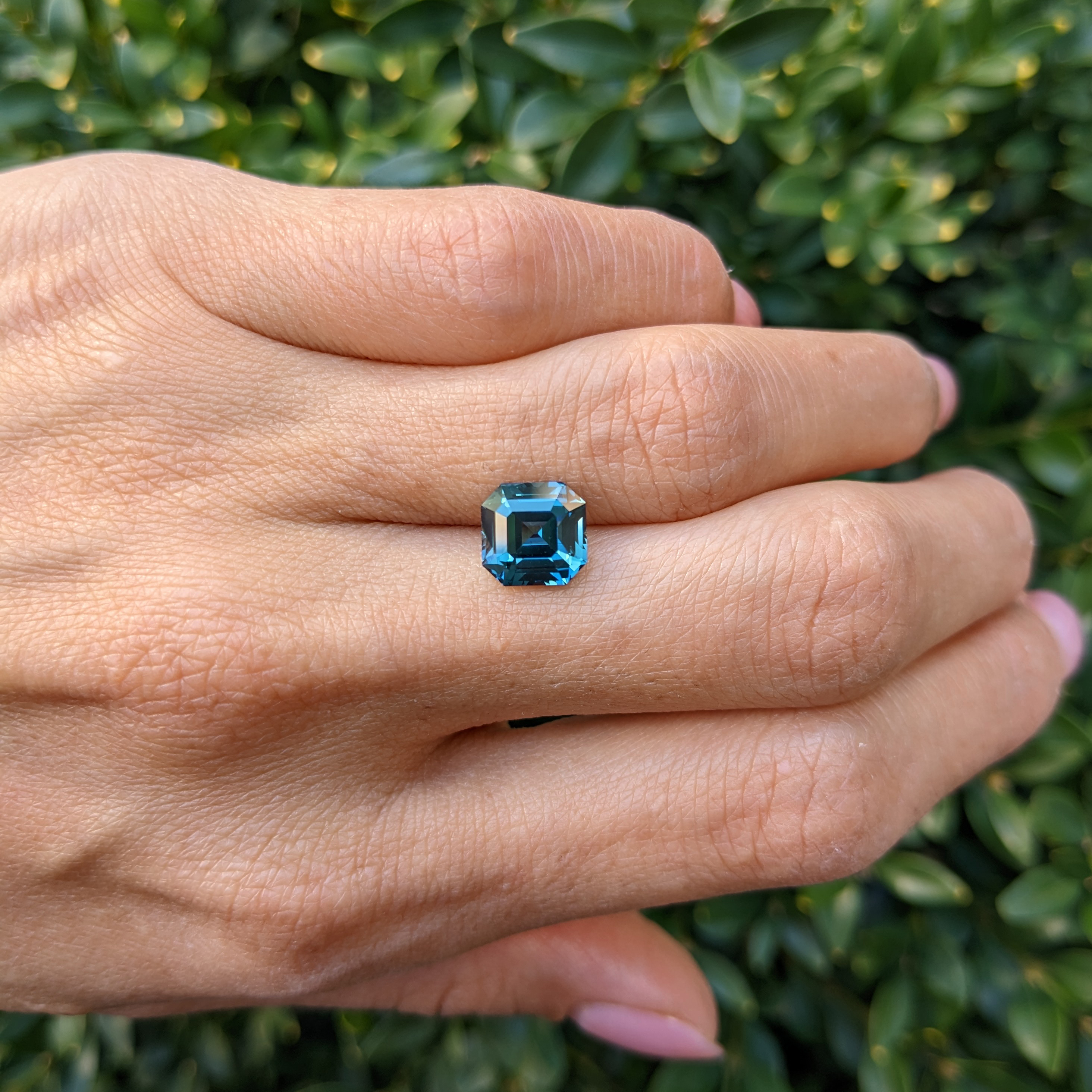 Loose Greenish Blue Sapphire - Asscher - Octagon 3.15 Ct