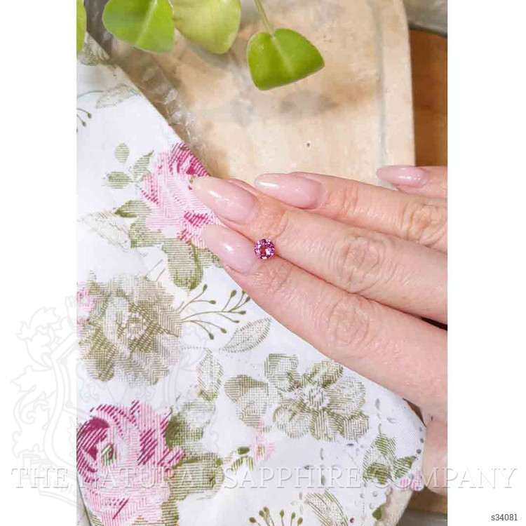 0.81 Ct. Pink Sapphire from Ceylon (Sri Lanka)