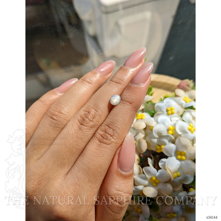 1.37 Ct. Grey Star Sapphire from Ceylon (Sri Lanka)