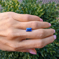 2.75 Ct. Blue Sapphire from Ceylon (Sri Lanka) Life Style