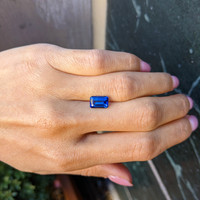 2.75 Ct. Blue Sapphire from Ceylon (Sri Lanka) Life Style