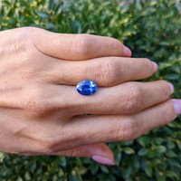 3.59 Ct. Blue Sapphire from Ceylon (Sri Lanka) Life Style