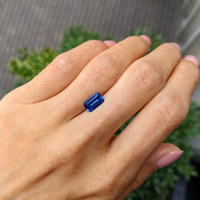 1.57 Ct. Blue Sapphire from Ceylon (Sri Lanka) Life Style