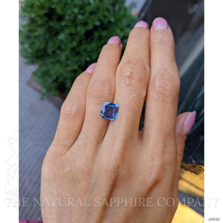 3.05 Ct. Blue Sapphire from Ceylon (Sri Lanka)