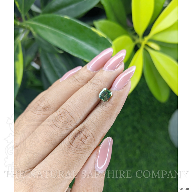 1.61 Ct. Bi Color Sapphire from Madagascar