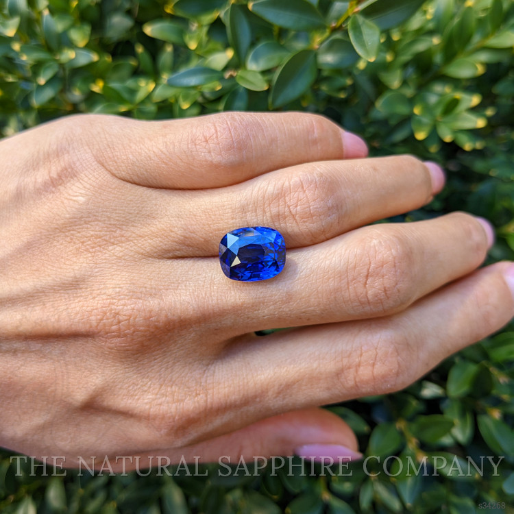 9.14 Ct. Blue Sapphire from Ceylon (Sri Lanka)