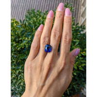 9.14 Ct. Blue Sapphire from Ceylon (Sri Lanka) Life Style